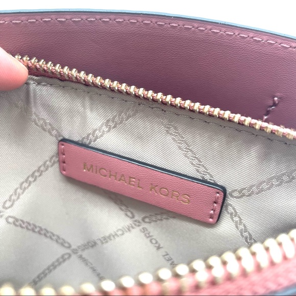 Michael Kors Mercer Satchel Messenger Pebbled Leather Bag in Pale Lilac - Picture 7 of 10